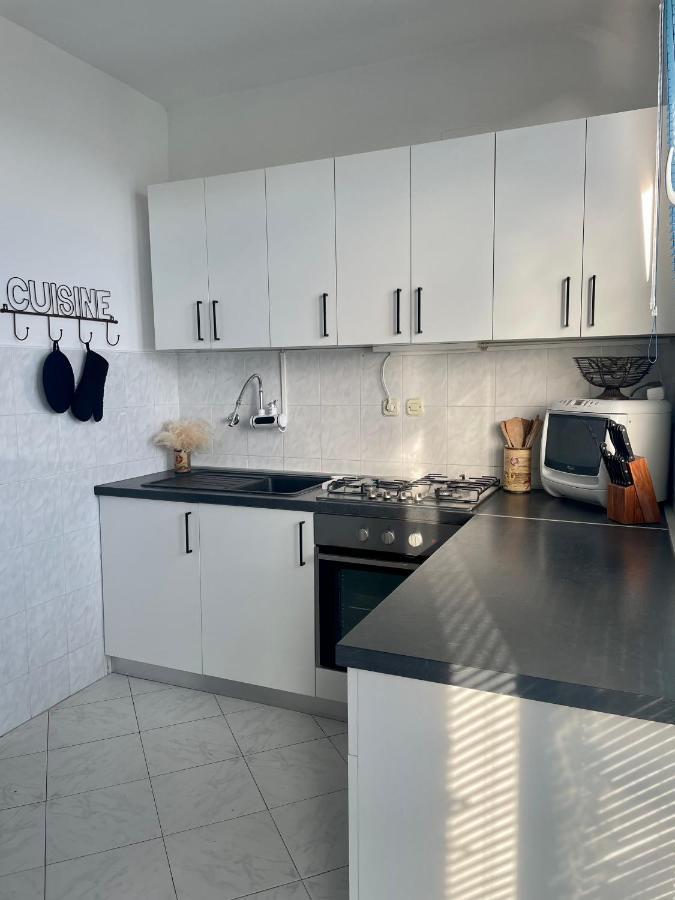 Mare I Kate Apartmani Tribunj  Exterior photo